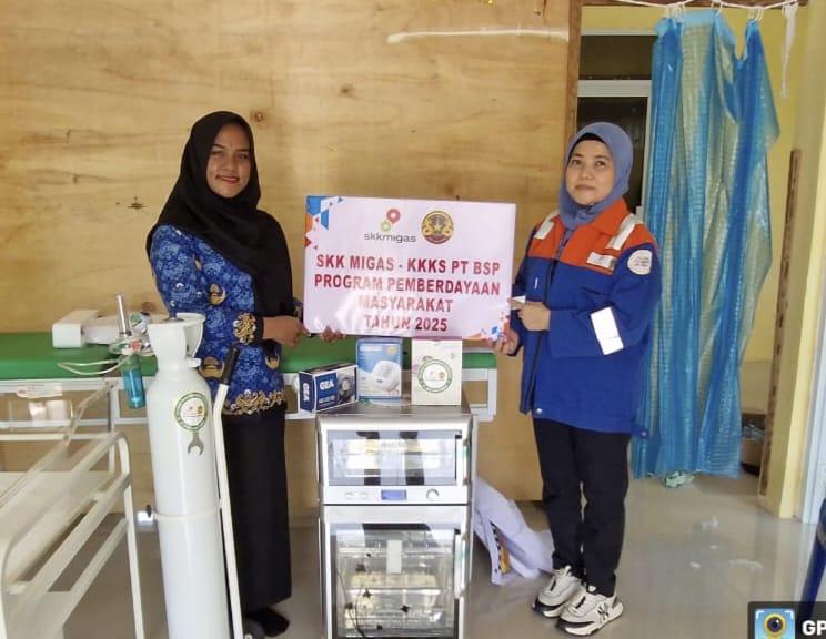 Beri Bantuan Alat Medis, PT BSP Tingkatkan Layanan Kesehatan Desa Lubuk Garam